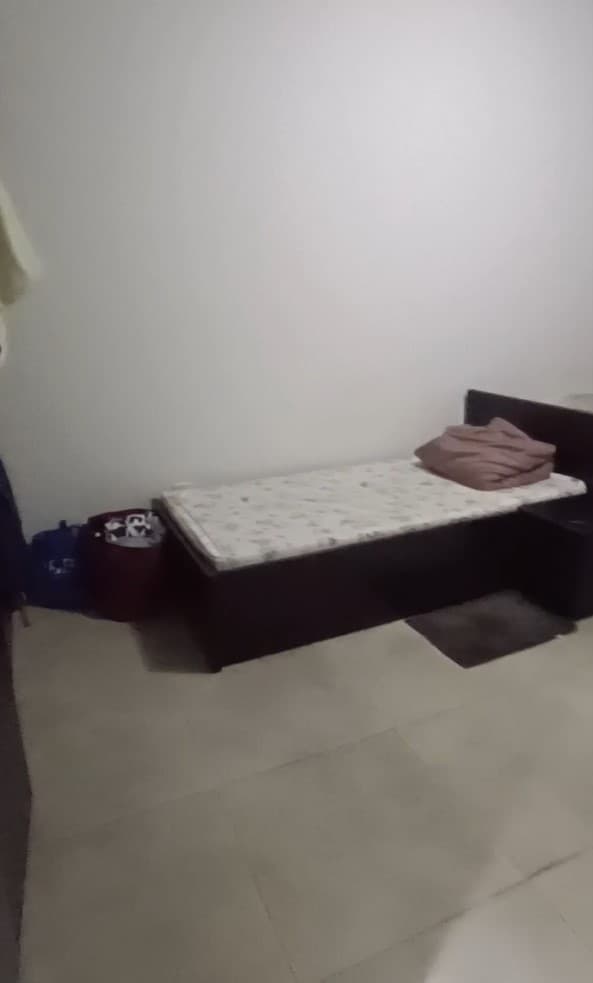Executive Bedspace near Metro (Indian Male only), photo 1