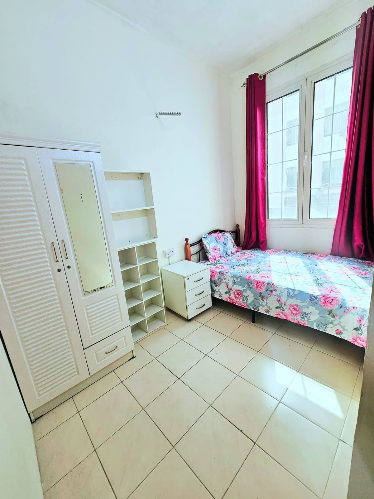 Closed Partition Rooms, photo 1