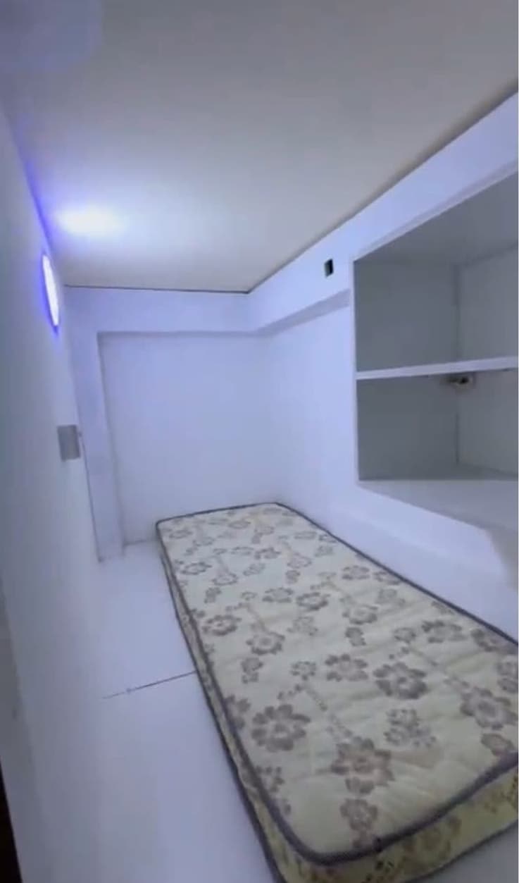 Capsule Partition Room near Metro (Single only), photo 1