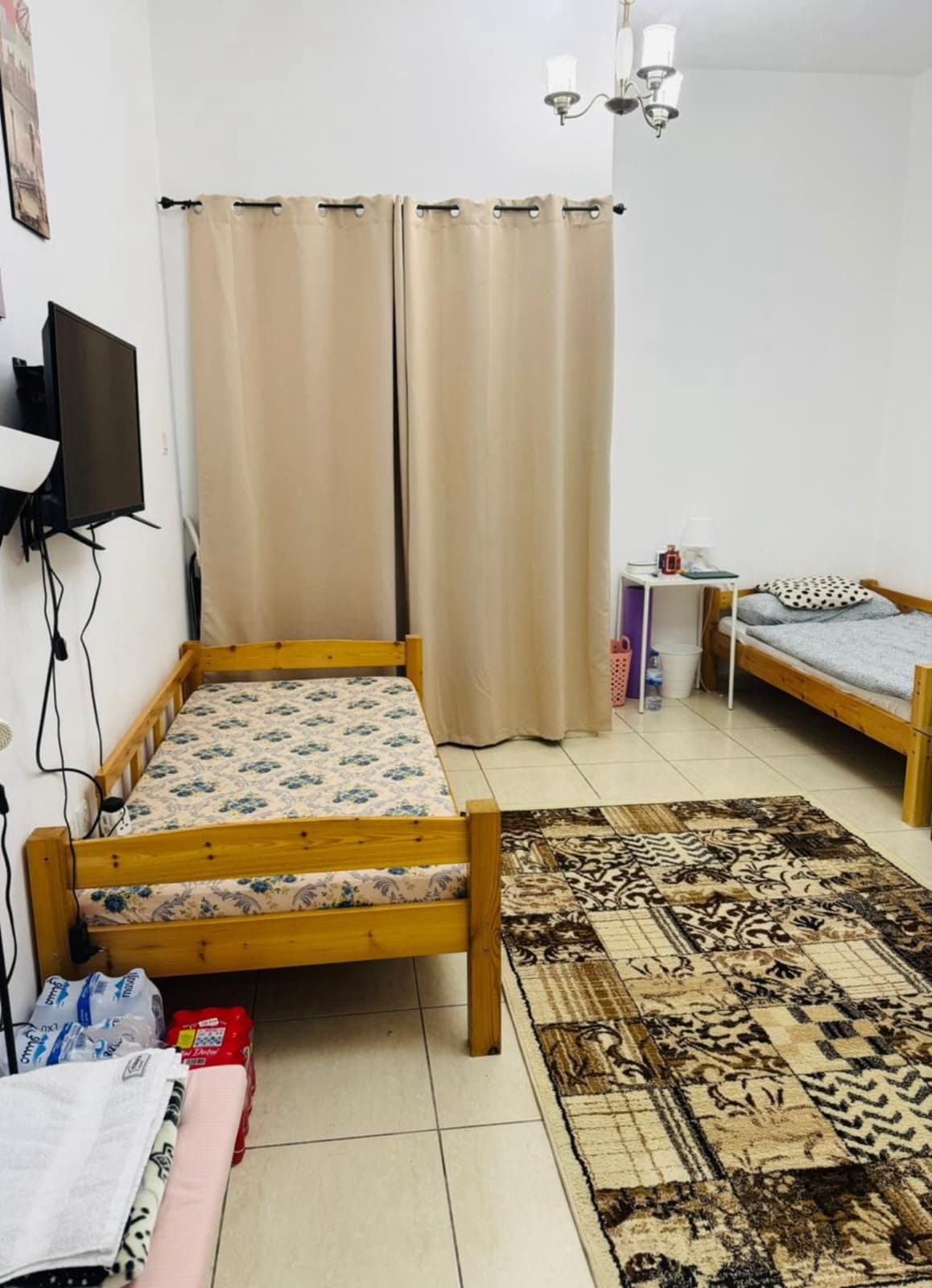 Bed Space in a Shared Bedroom near Bus Stop (Arab Female only), photo 4