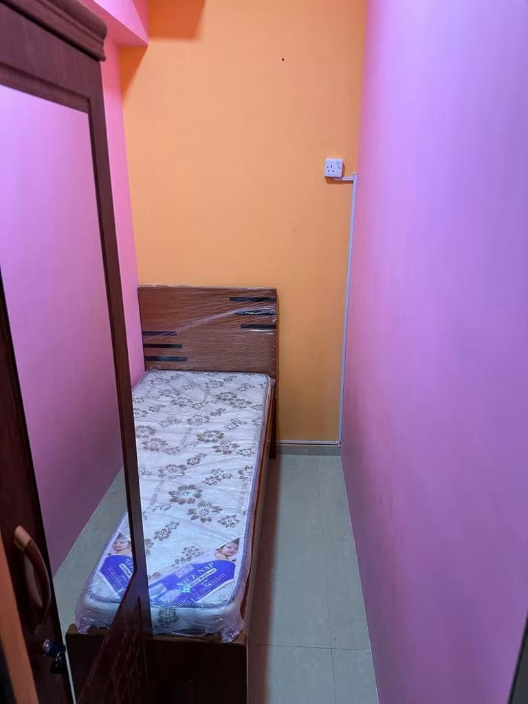 Closed Partition Room (Single or Couple only), photo 2