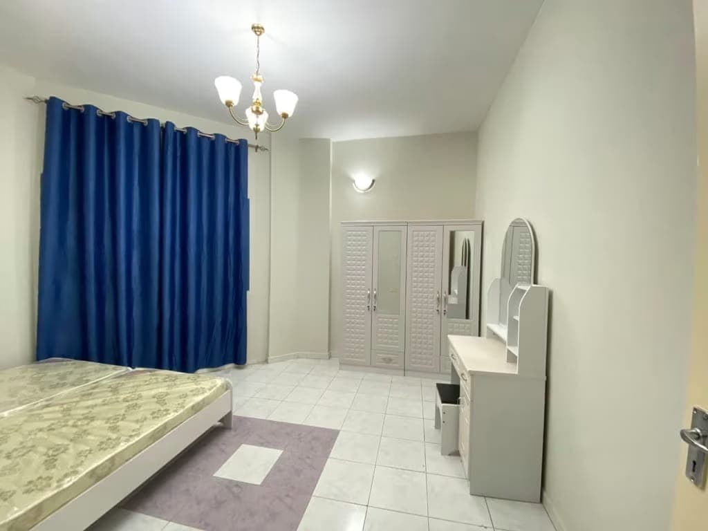 Private Bedroom with Sharing Washroom (Asian only), photo 2