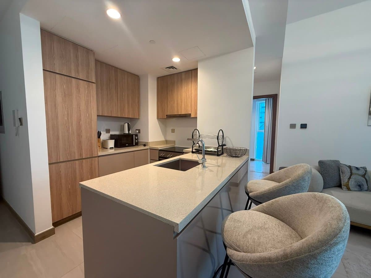 Furnished 1BHK Apartment in Urban Oasis Tower, photo 6