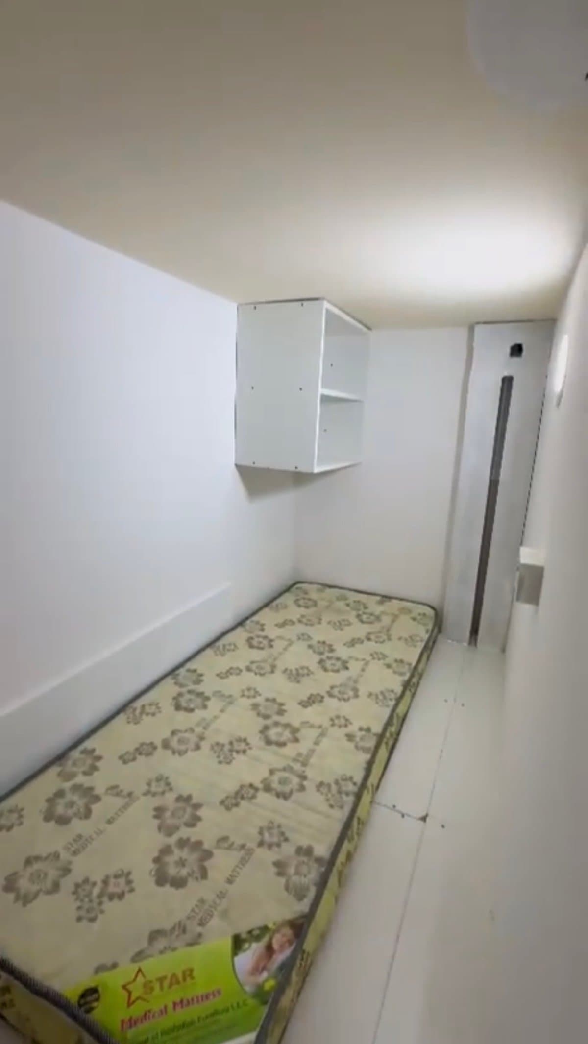 Capsule Partition Room near Metro (Single only), photo 2