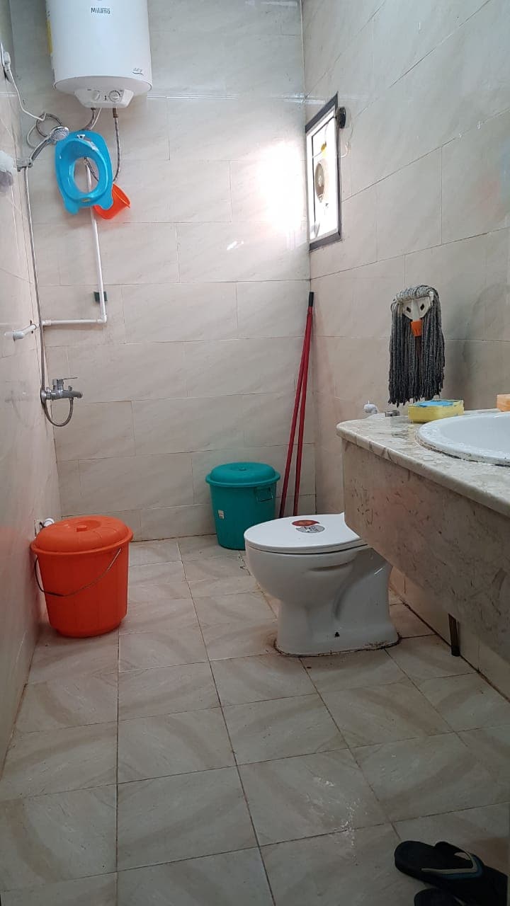 Fully Furnished Bedroom near Metro (Indian Family only), photo 3