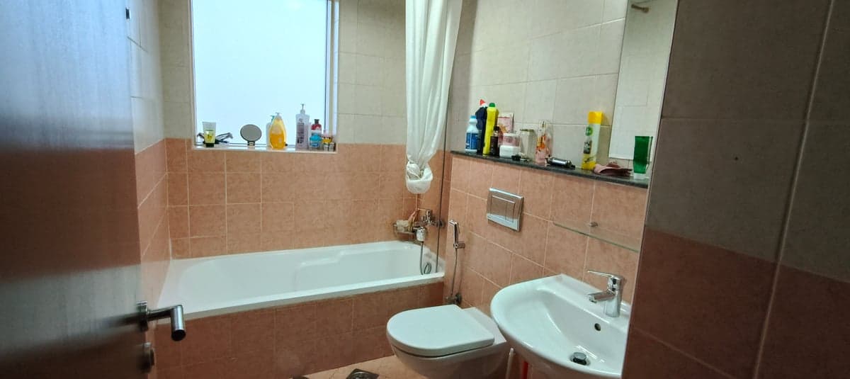 Room in JVC – AED 3,200 All Bills Included, photo 5