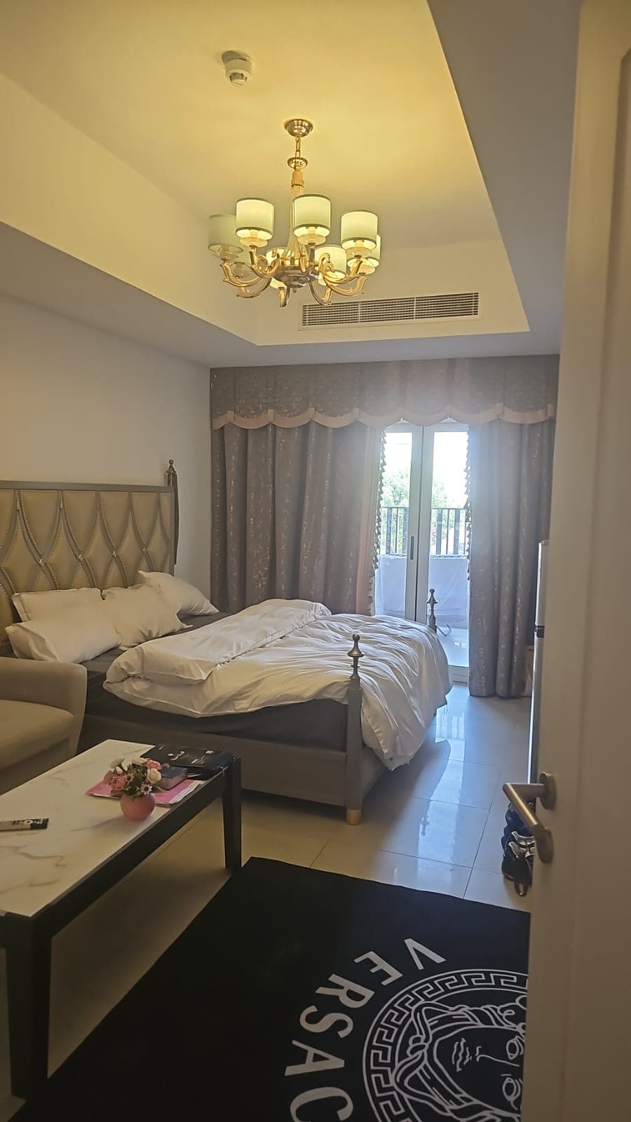 Executive Master Bedroom (Single Working Professionals only), photo 2