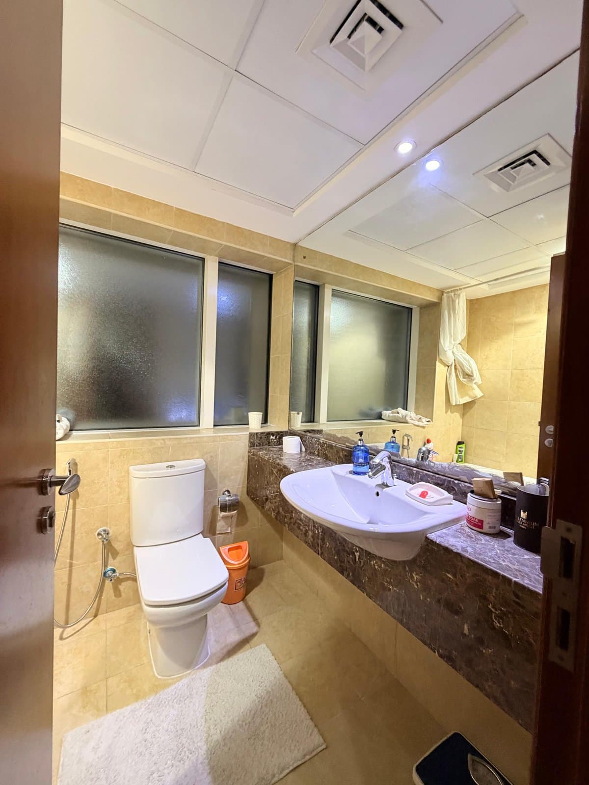 Luxury Room with Private Bathroom and Balcony near Metro, photo 6