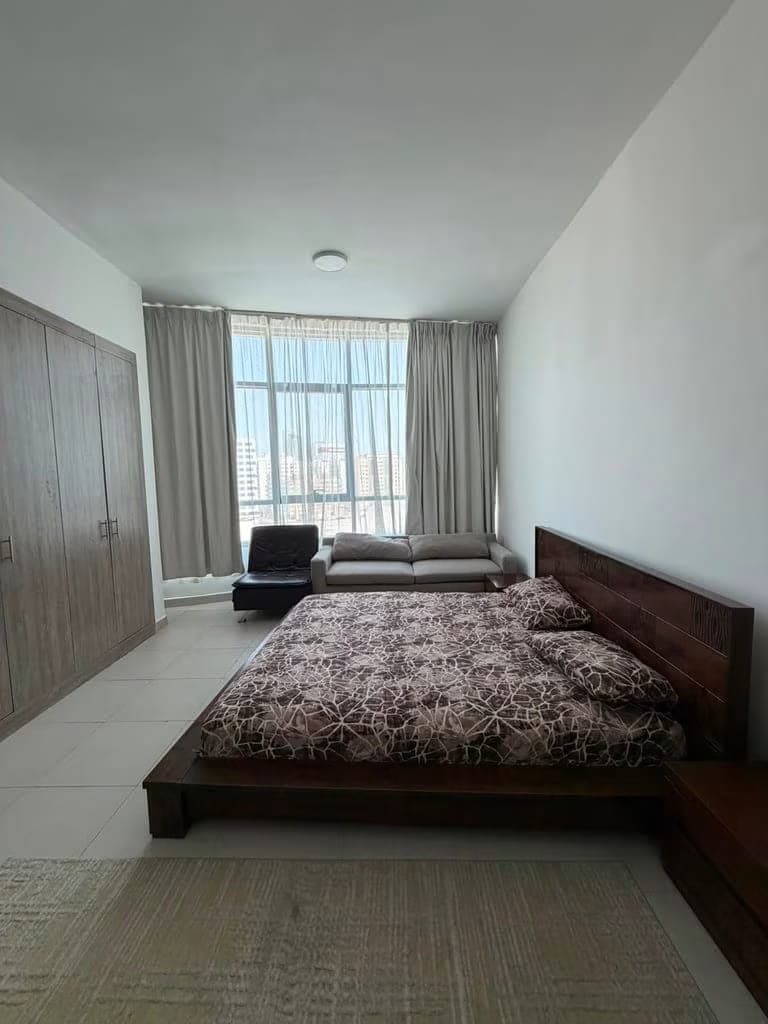 Furnished Bedroom (Female or Couple only), photo 4